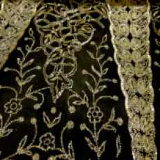 Fabric detail black evening dress